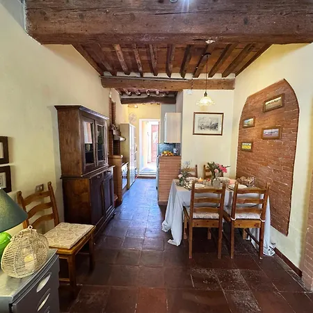Casina Bella Di Apartment Lucca